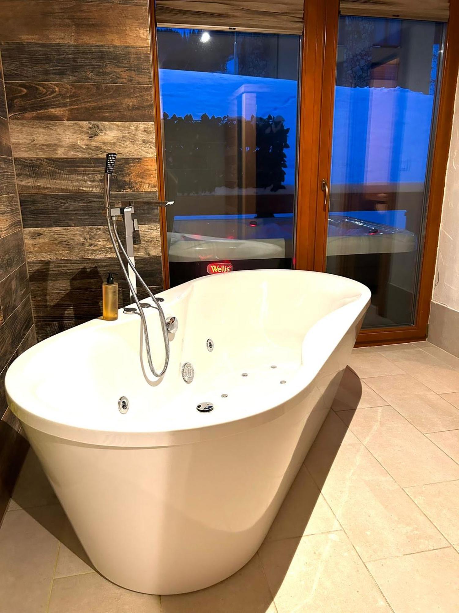 Chalet Jasna Wellness Apartment Maxim Jacuzzi & Sauna Deménvölgy Kültér fotó